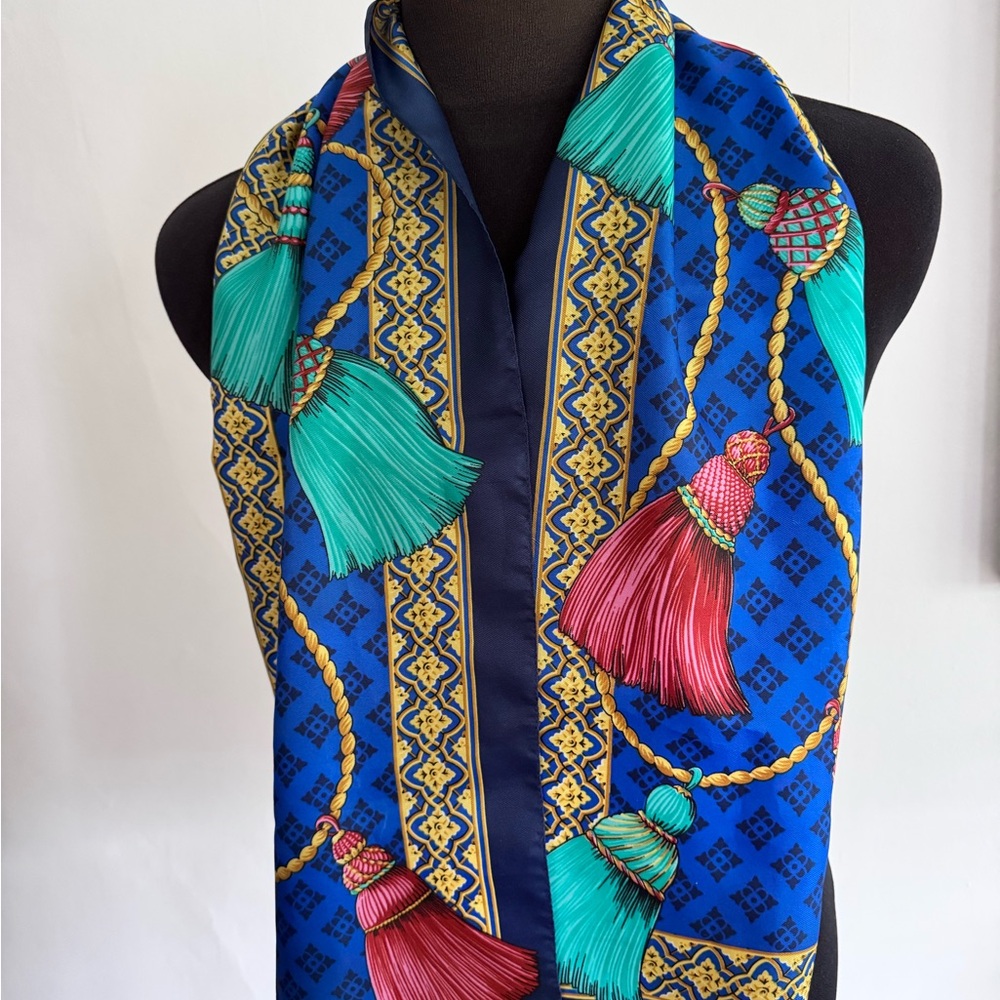 Elegant Blue and Gold Scarf with Tassel Design